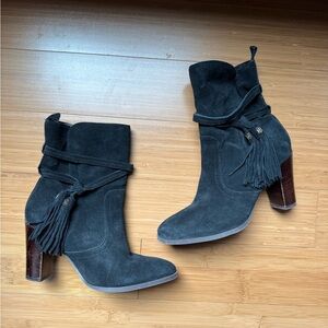 Tommy Hillfiger Black Suede Ankle Boots with tassels - barely worn